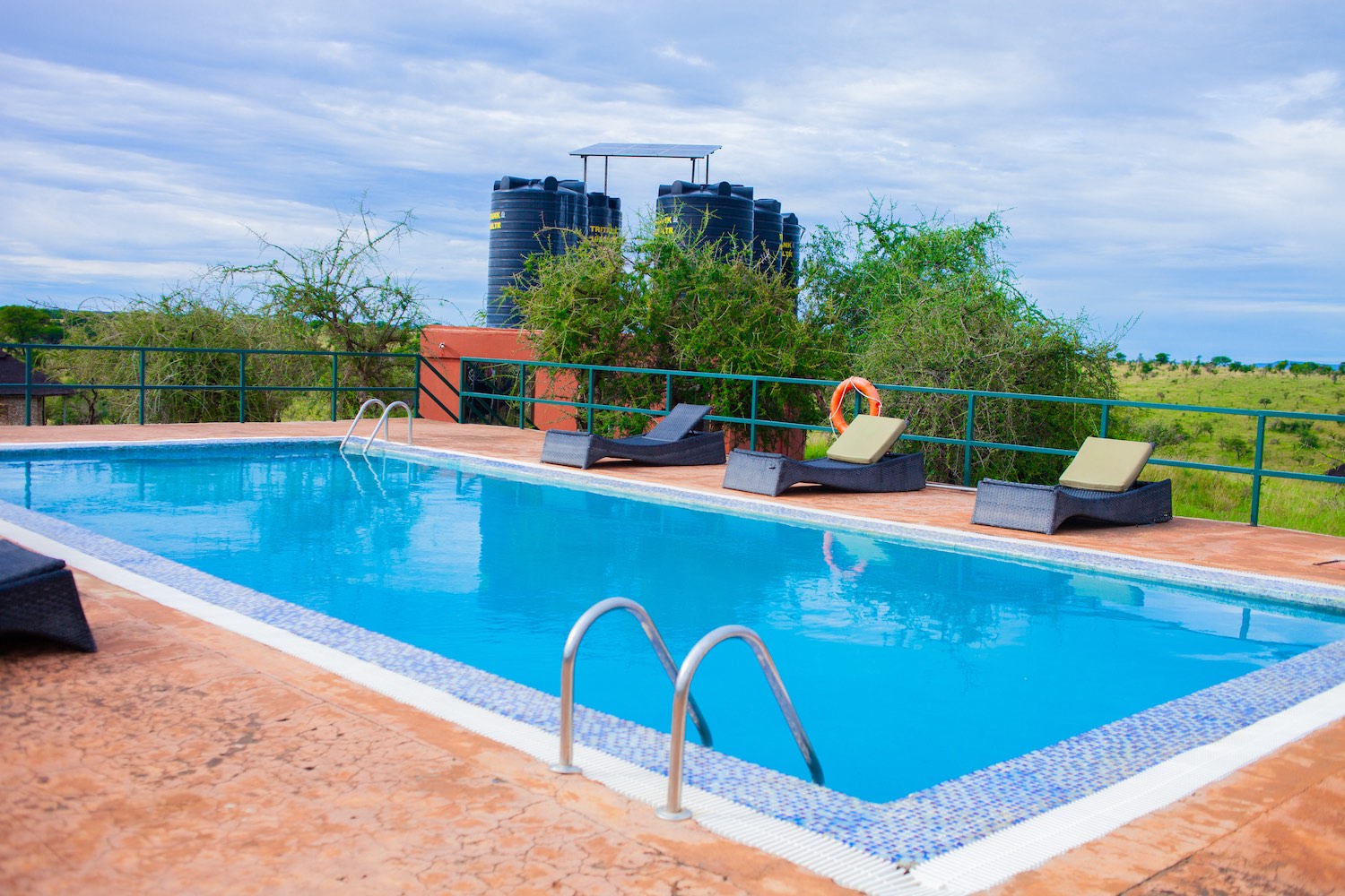 Serengeti Safari Lodge