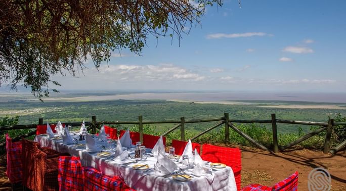 bush lunch at lake manyara serena