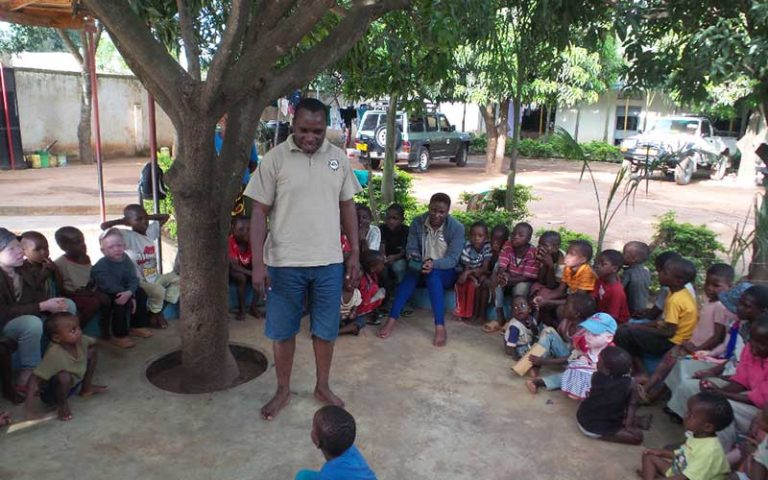 volunteering img