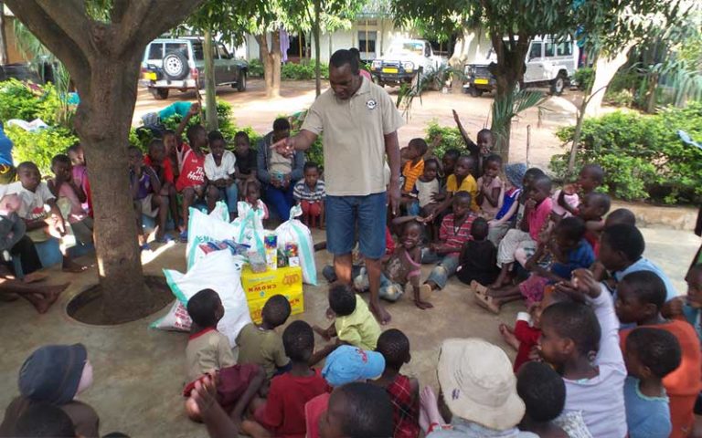 volunteering img