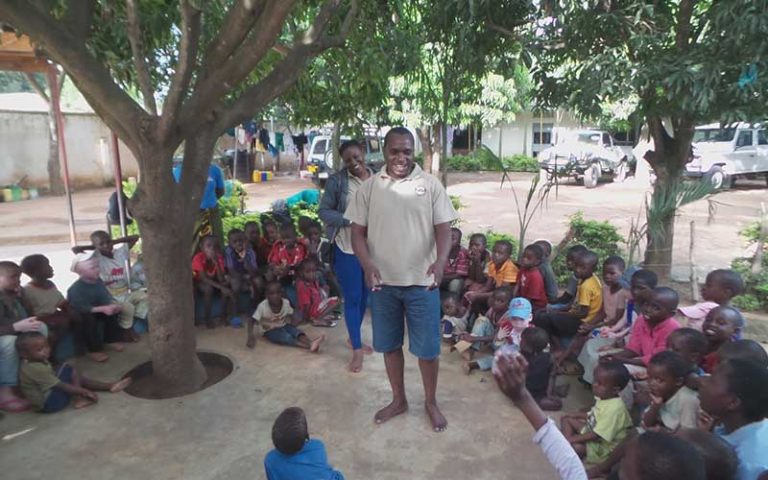 volunteering img