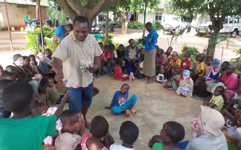 volunteering img